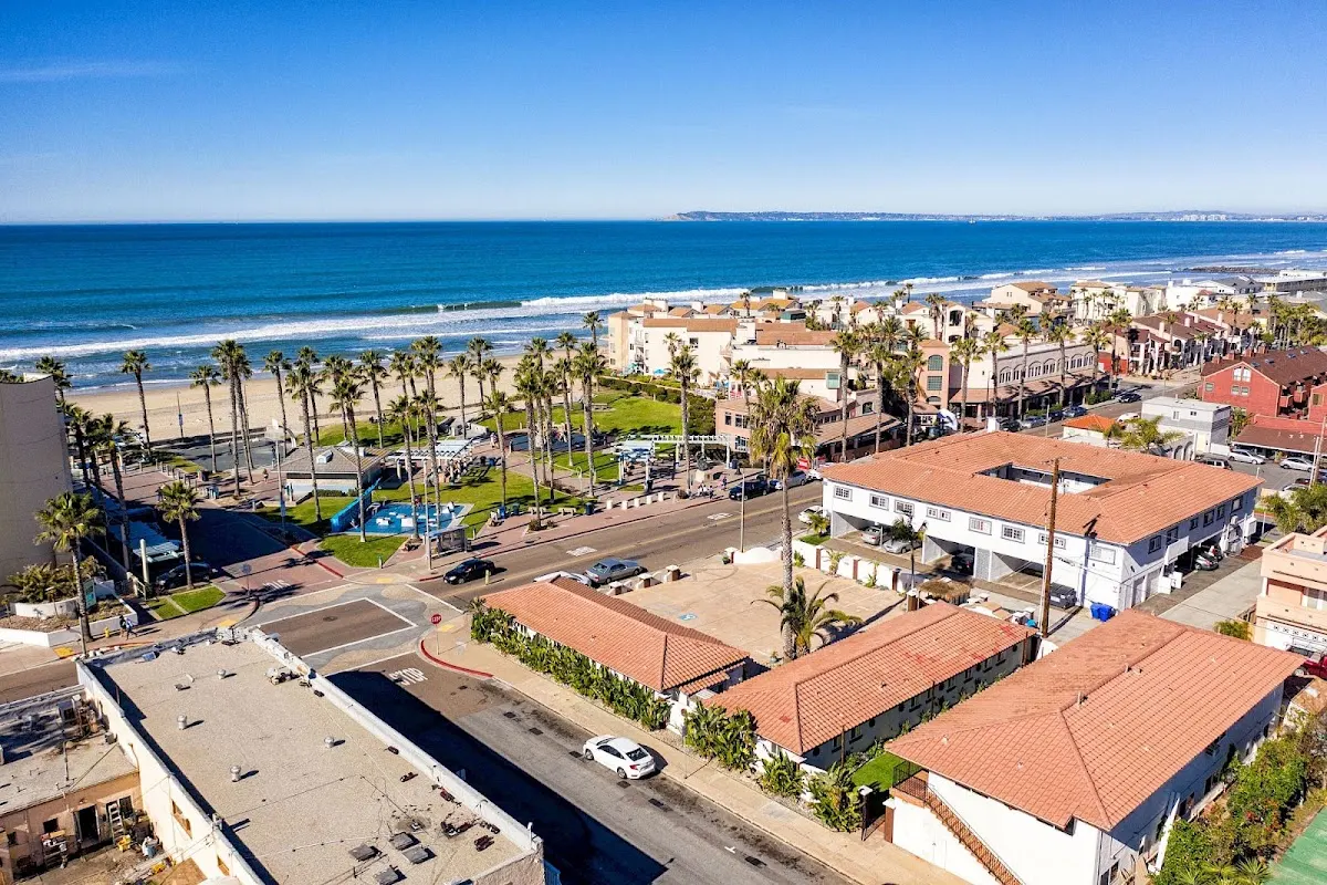 Los Bungalows