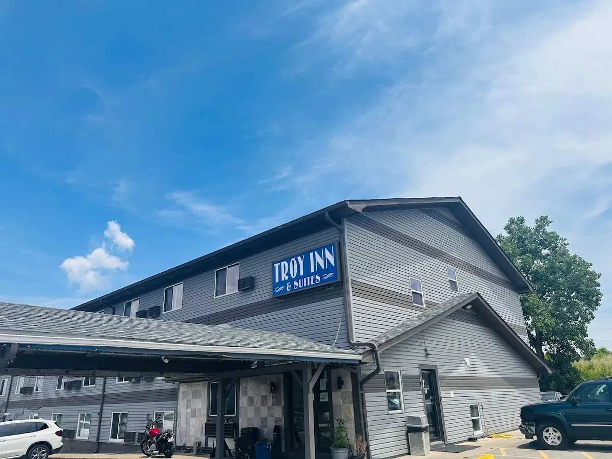 Troy Inn & Suites With Kitchen pets friendly