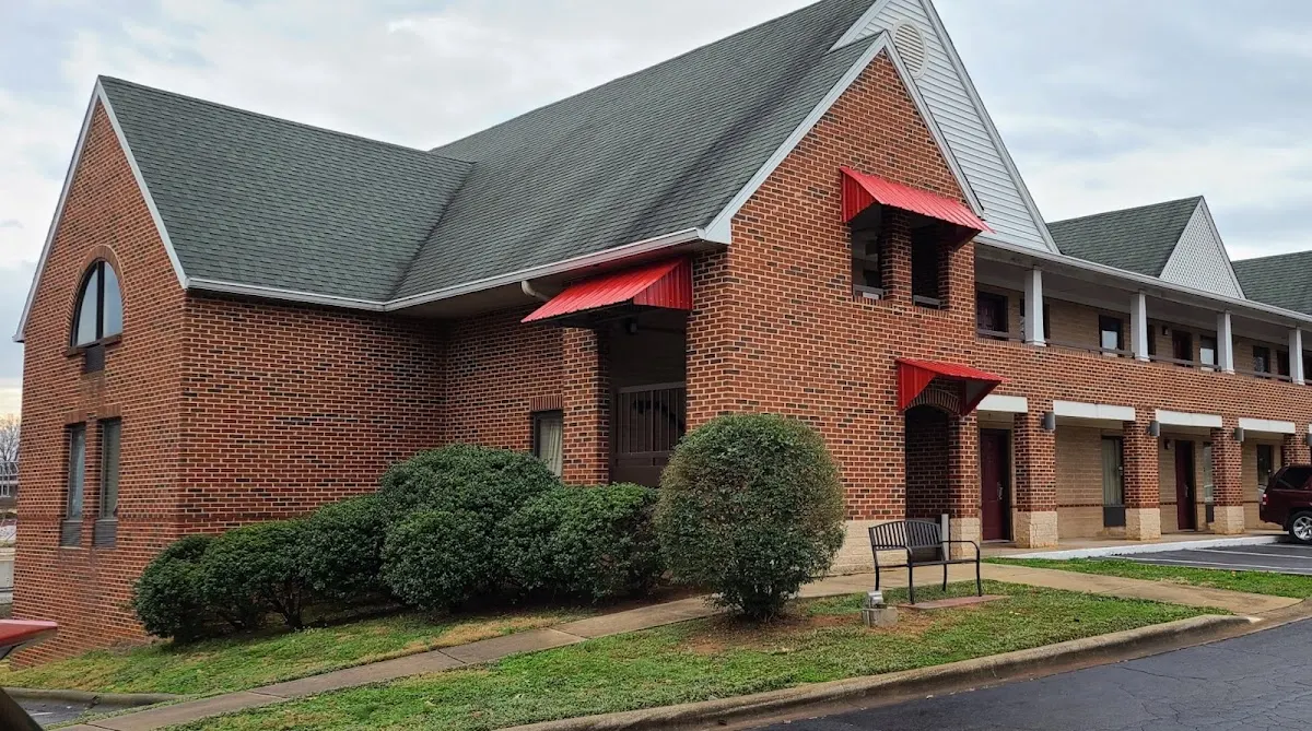 Red Roof Inn & Suites Cornelius - Lake Norman