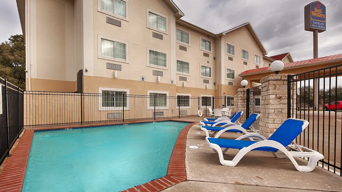 Best Western Cleveland Inn & Suites