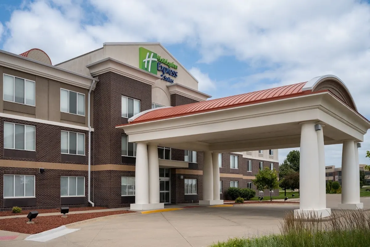 Holiday Inn Express & Suites Altoona-Des Moines by IHG