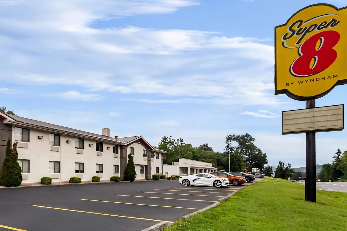 Super 8 by Wyndham Elkins