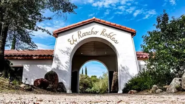 El Rancho Robles Guest Ranch