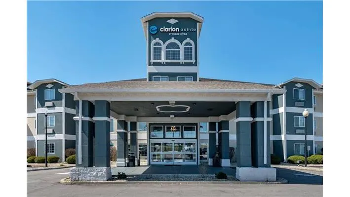 Clarion Pointe Indianapolis Airport