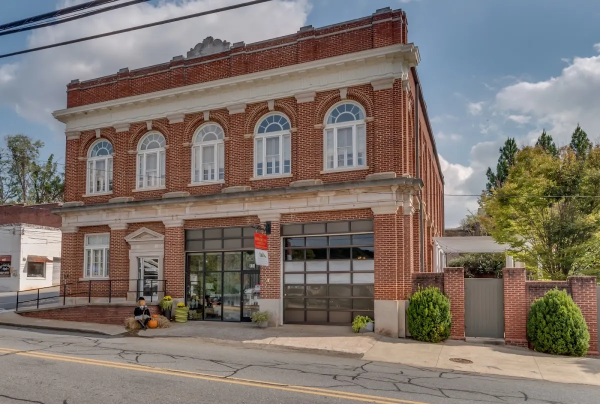 Firehouse Inn