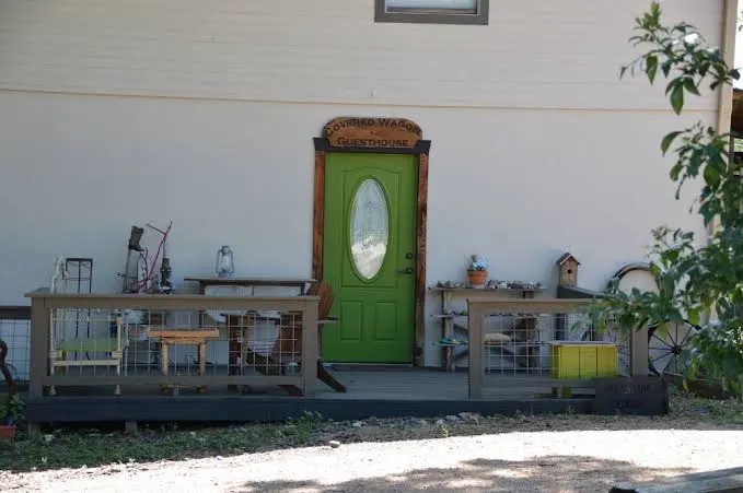 Covered Wagon B&B/Guesthouse