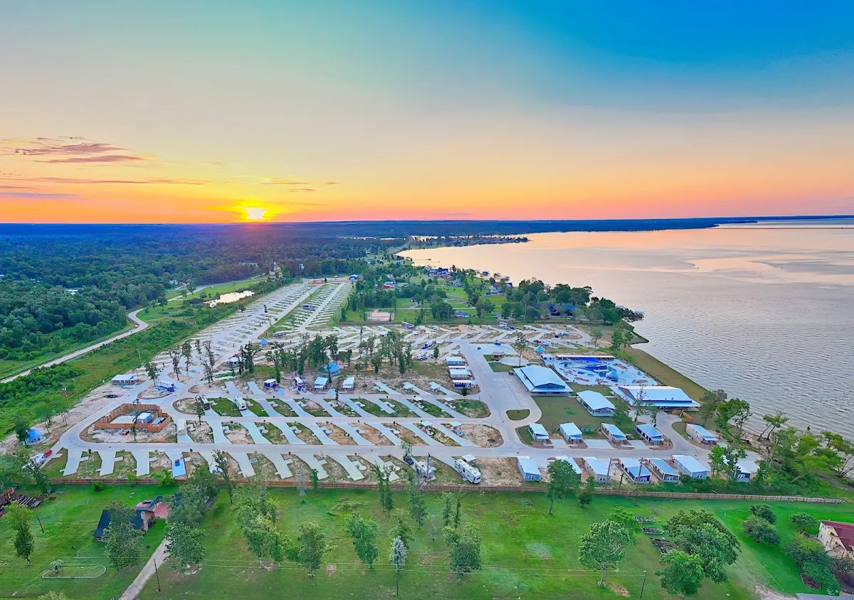 Lagoon Ranch Luxury RV & Cabin Resort