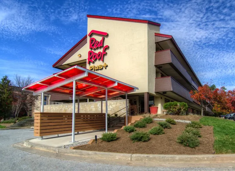 Red Roof PLUS+ Chicago - Willowbrook