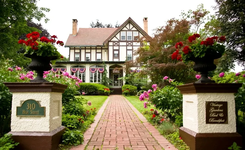 Vintage Gardens Bed and Breakfast