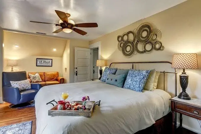 Hillcrest House Bed & Breakfast