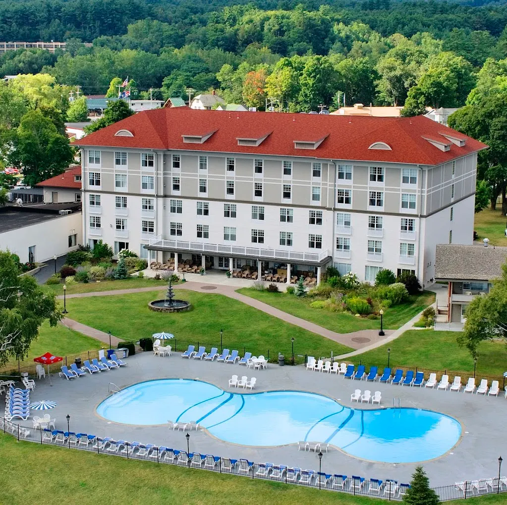 Fort William Henry Hotel