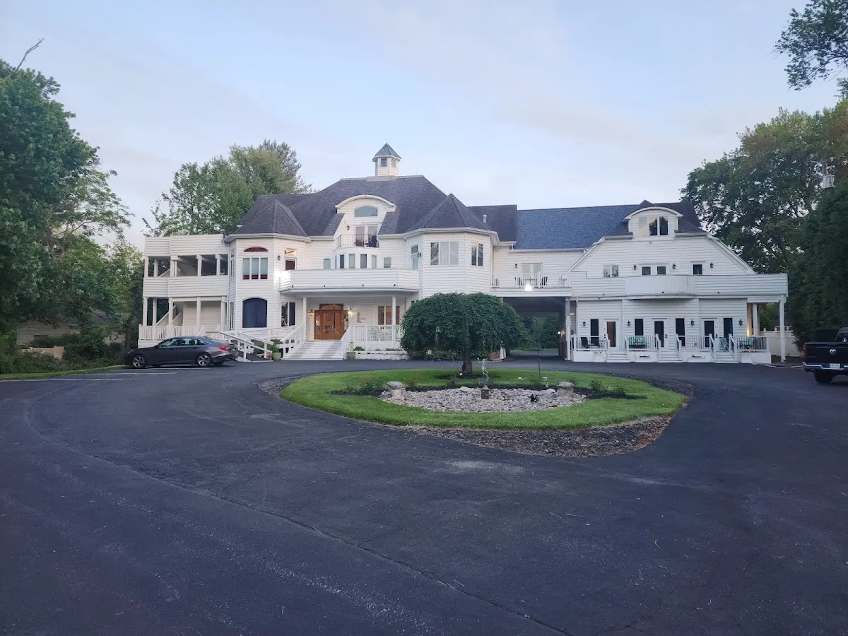 Peralynna Manor At Rosehill
