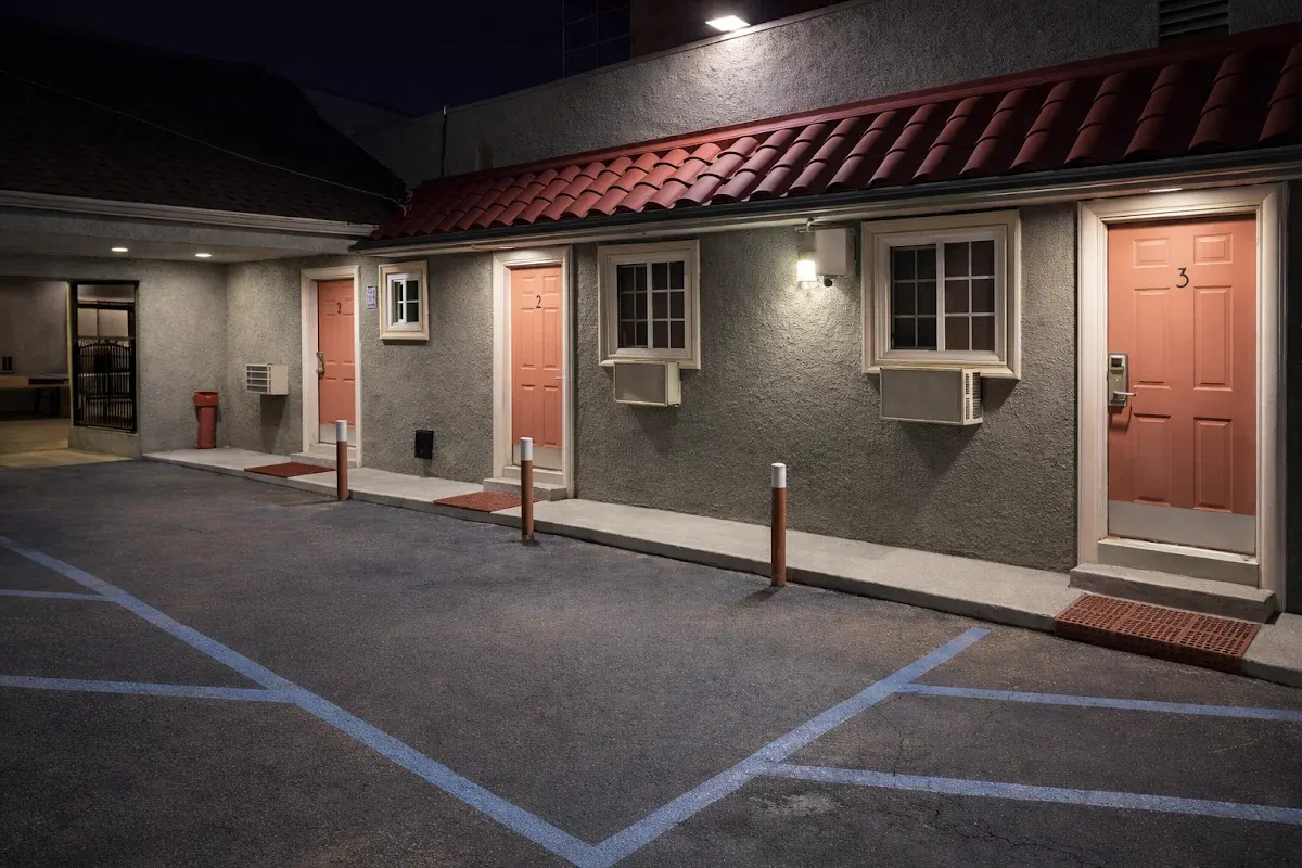 Carlton Motel/Hotel