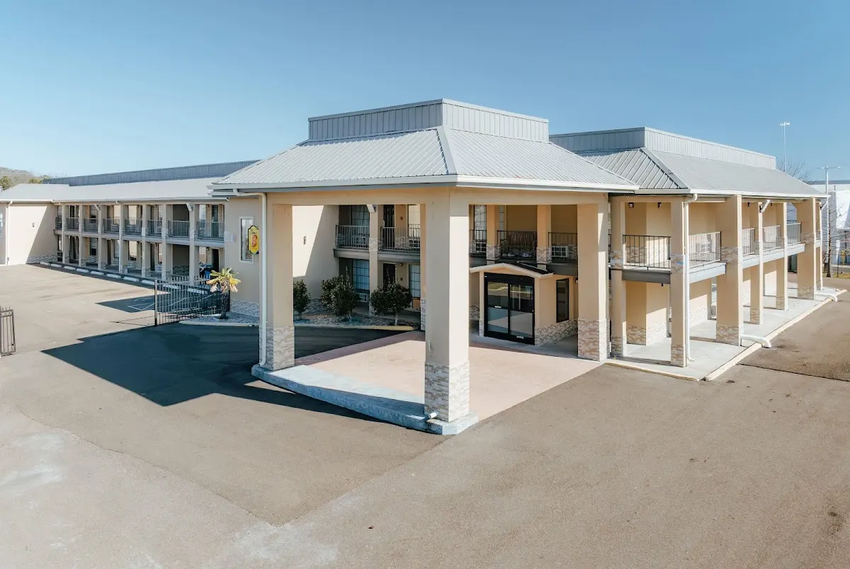 Super 8 by Wyndham Jackson MS