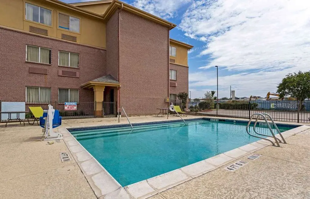 Extended Stay America Select Suites- Houston - Sugar Land