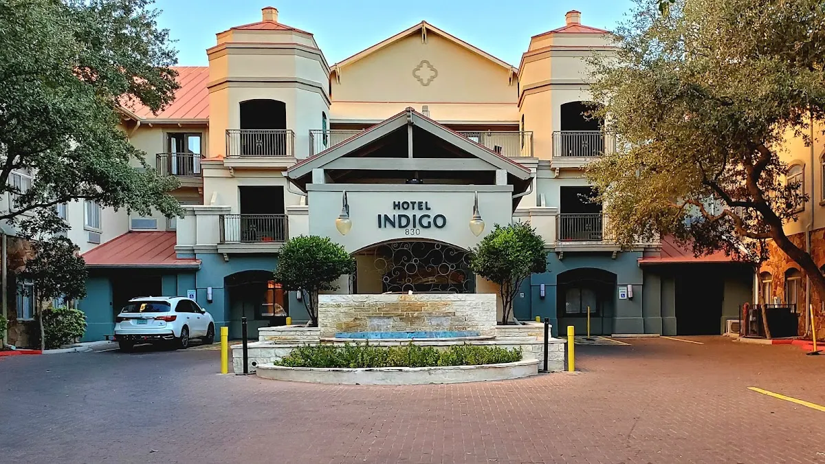 Hotel Indigo San Antonio-Riverwalk by IHG