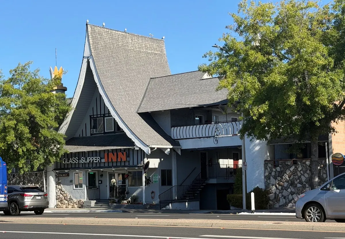 Glass Slipper Inn