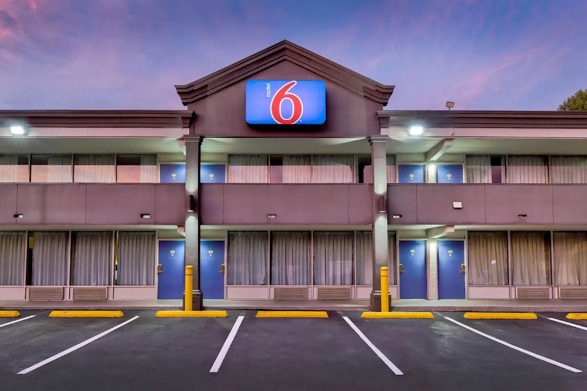 Motel 6 Morgantown, WV