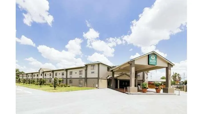 Quality Suites Houston Hobby Airport