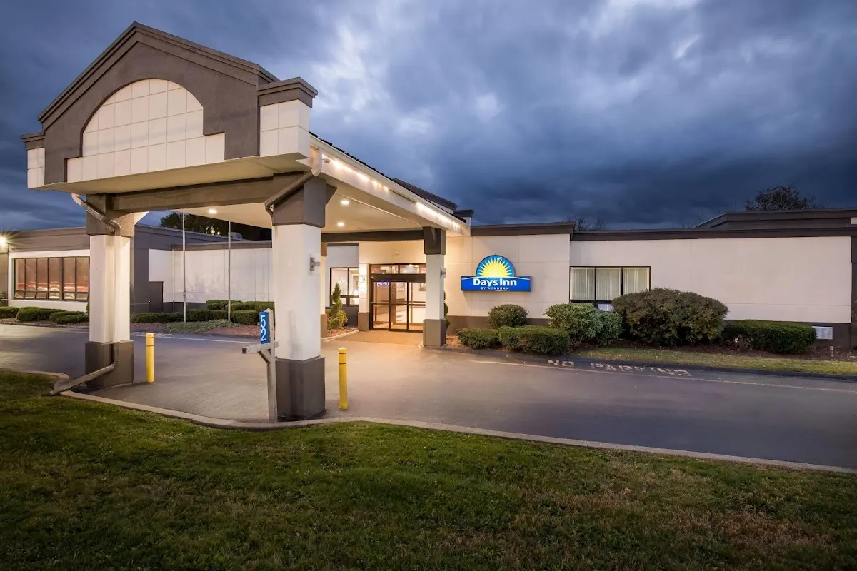 Days Inn by Wyndham Liberty
