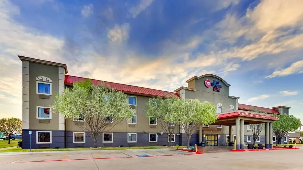 Best Western Plus University Inn & Suites