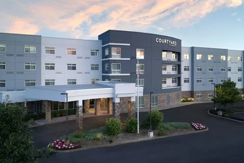 Courtyard by Marriott Schenectady at Mohawk Harbor