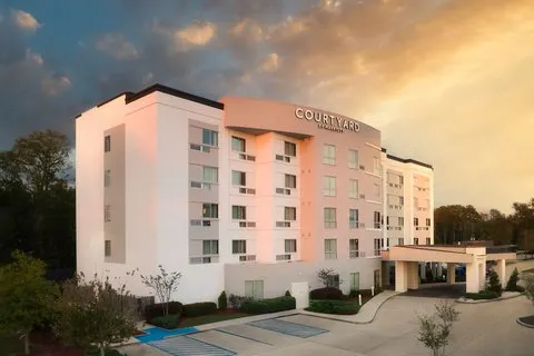 Courtyard by Marriott Hammond