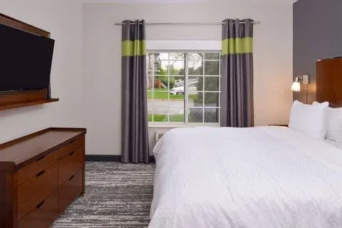 Four Points by Sheraton Mount Prospect O’Hare