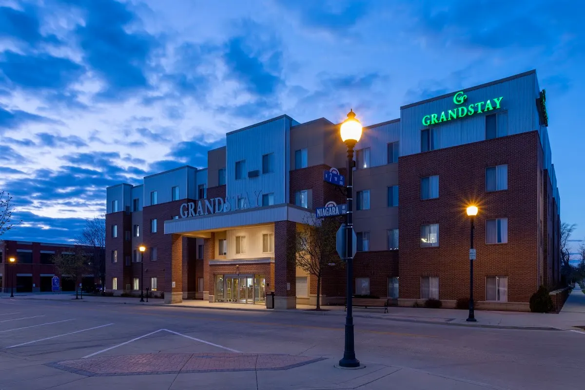 GrandStay Residential Suites Hotel Sheboygan