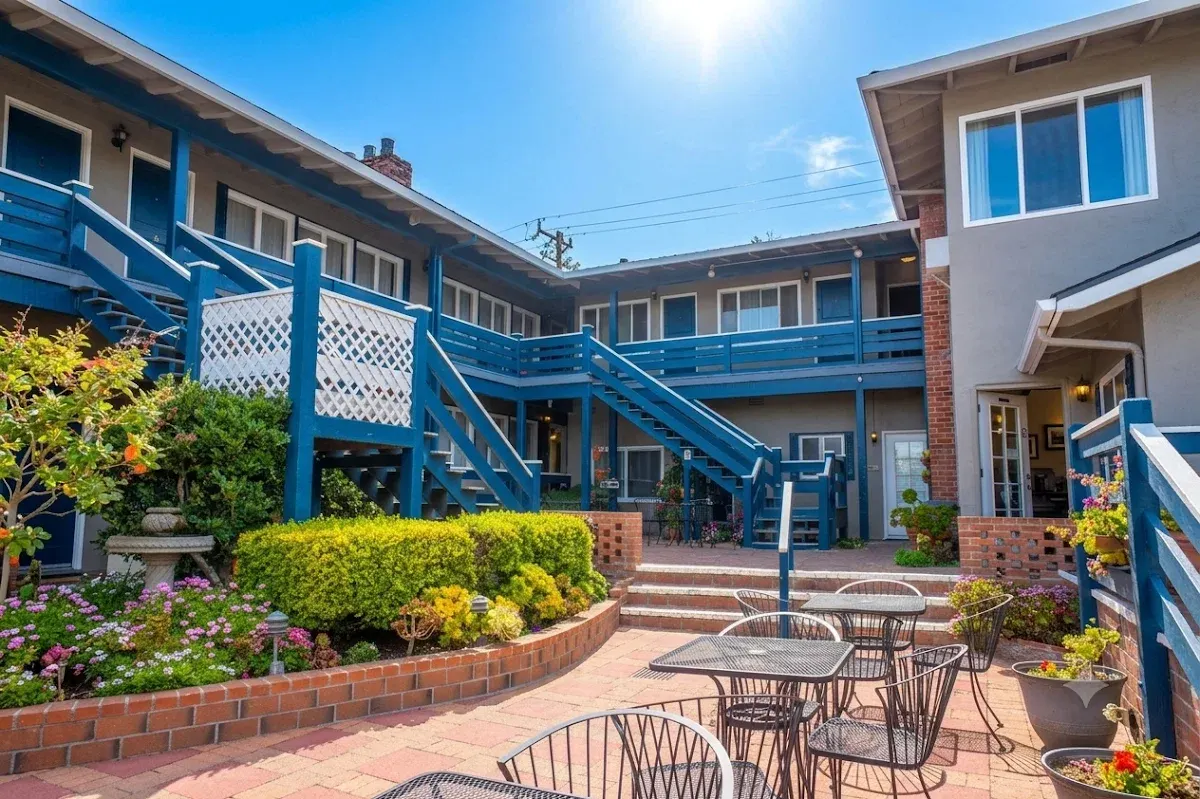 Carmel Wayfarer Inn