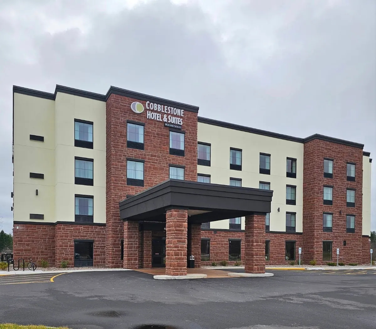 Cobblestone Hotel & Suites - Bay Minette