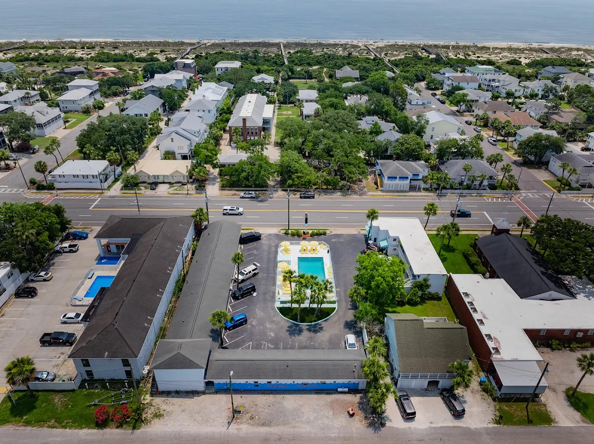 Royal Palms Motel