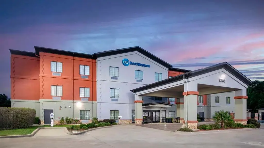 Best Western Carthage Inn & Suites
