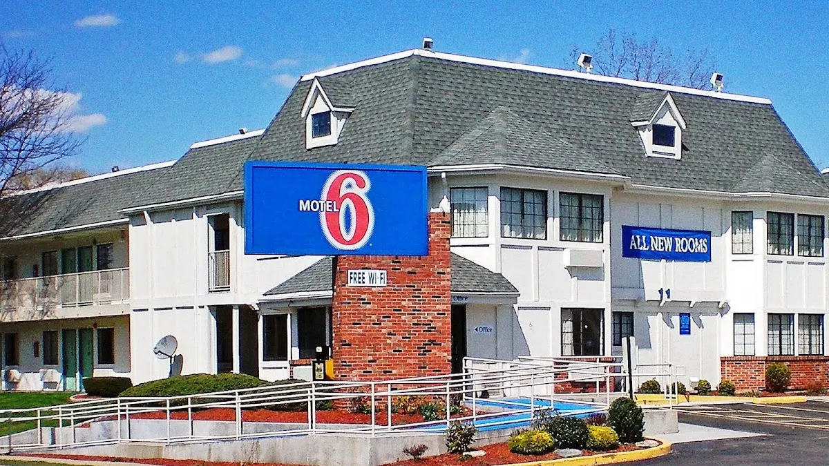 Motel 6 Enfield, CT - Hartford