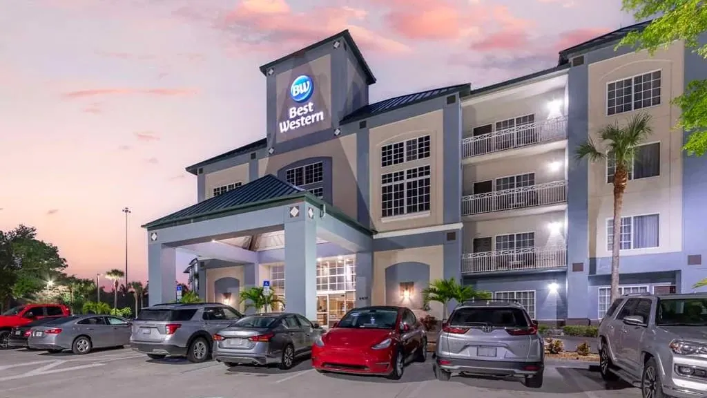 Best Western Naples Plaza Hotel
