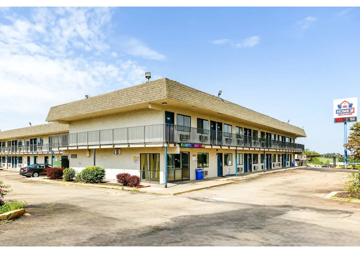 Home 6 by Townhouse Topeka KS I 70