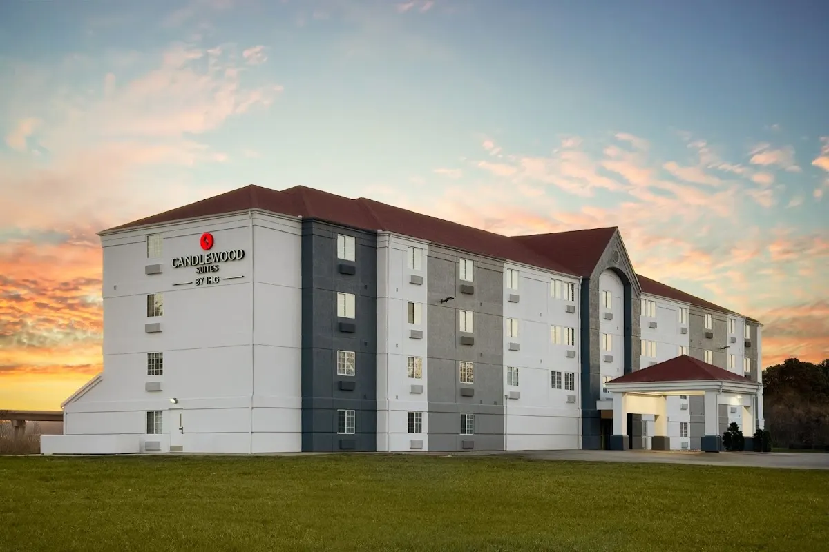 Candlewood Suites Topeka West by IHG
