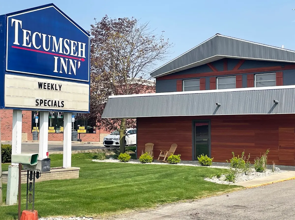Tecumseh Inn and Suites